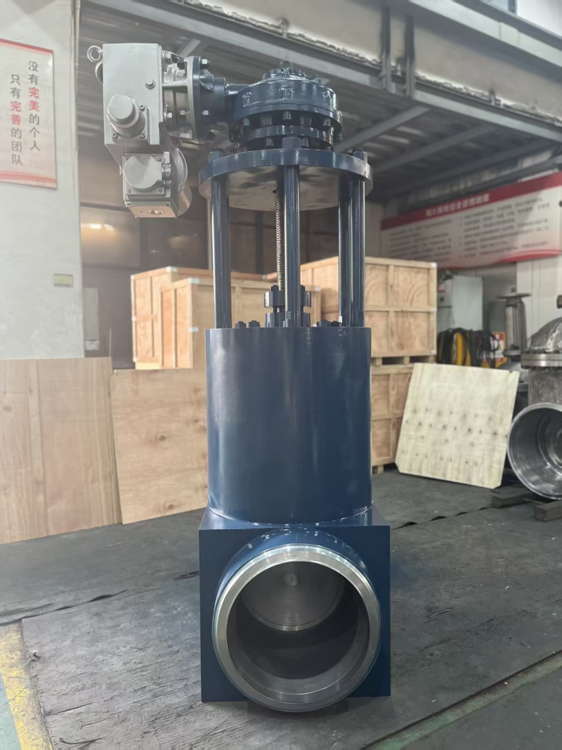 large-bore-self-sealing-bonnet-gate-valve-f11-1500lb-api600
